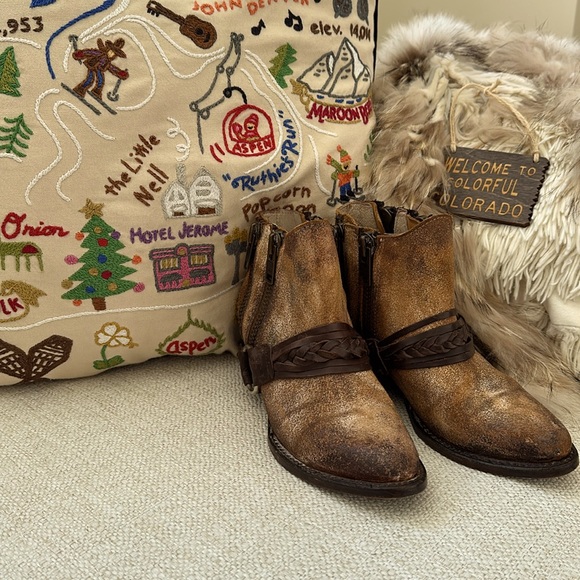 FREE BIRD DISTRESSED BROWN ankle boot - Picture 2 of 8